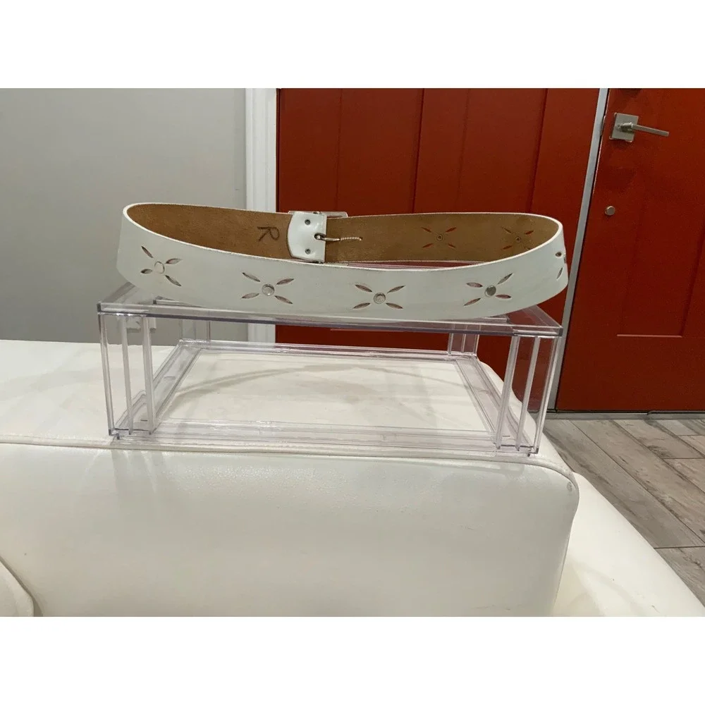 Womens White Leather Floral Cutout Belt Silver Buckle Size Large 41 Inch